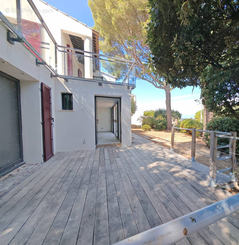 Appartement à FREJUS