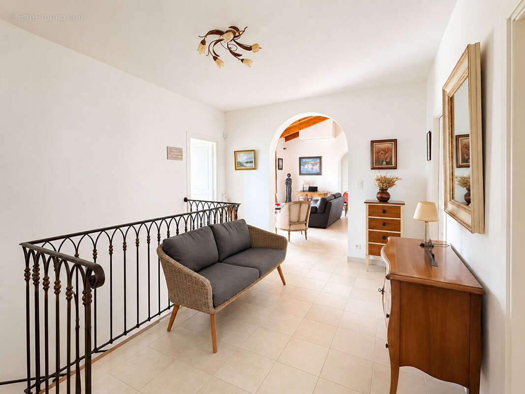 VILLA 7 Pièces - photo 5