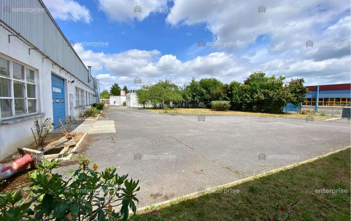 A vendre - local d'activité de 1 850m2- compiegne - photo 4