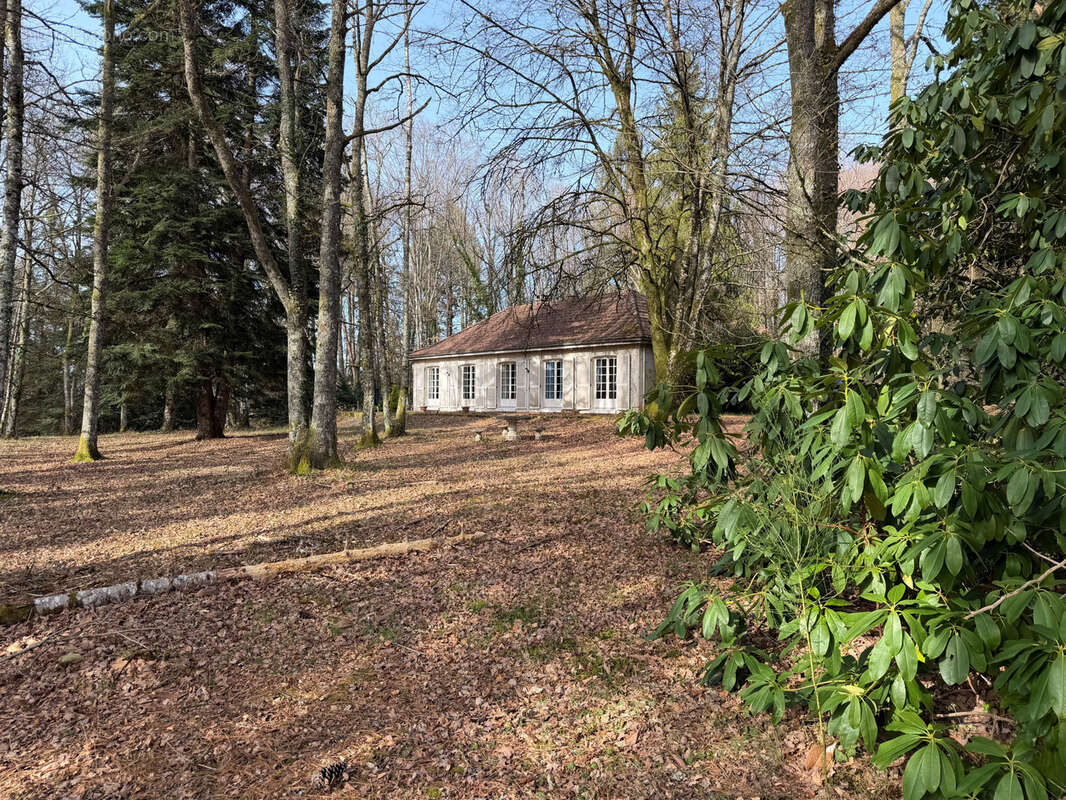 Maison à LINARDS