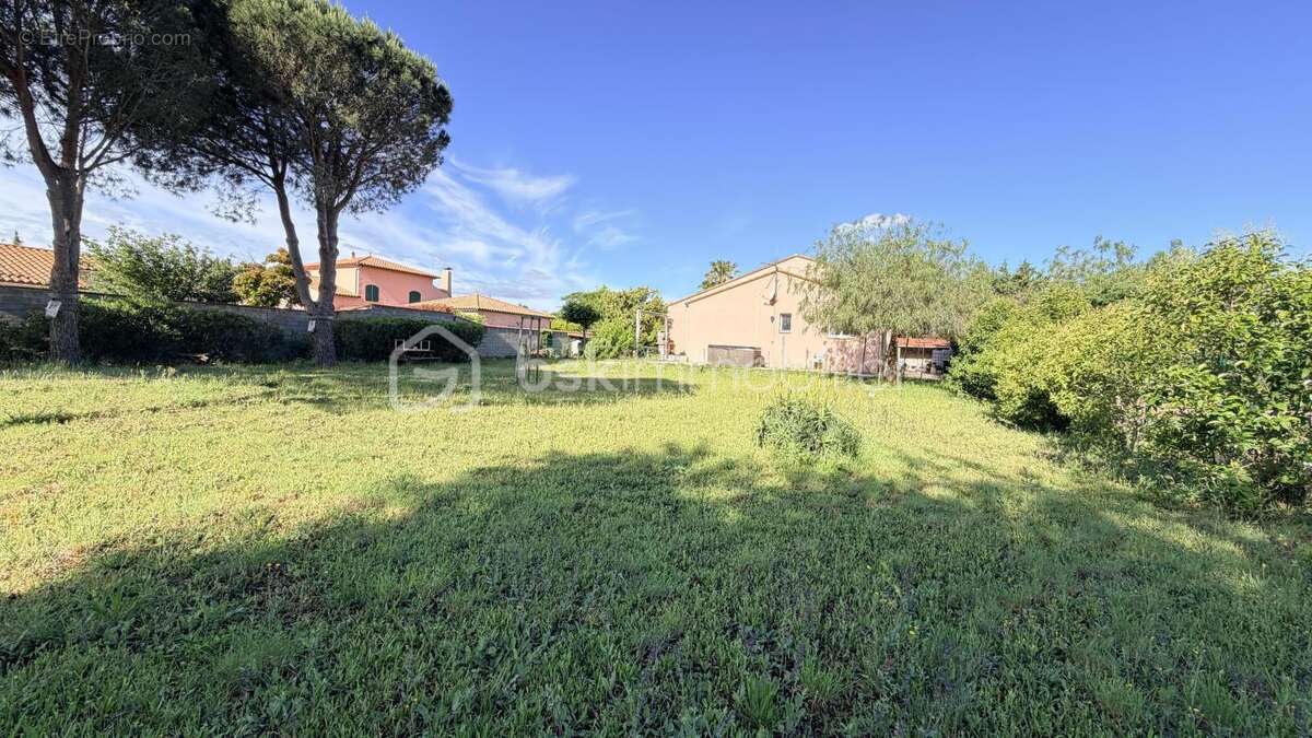 Maison à PEZILLA-LA-RIVIERE