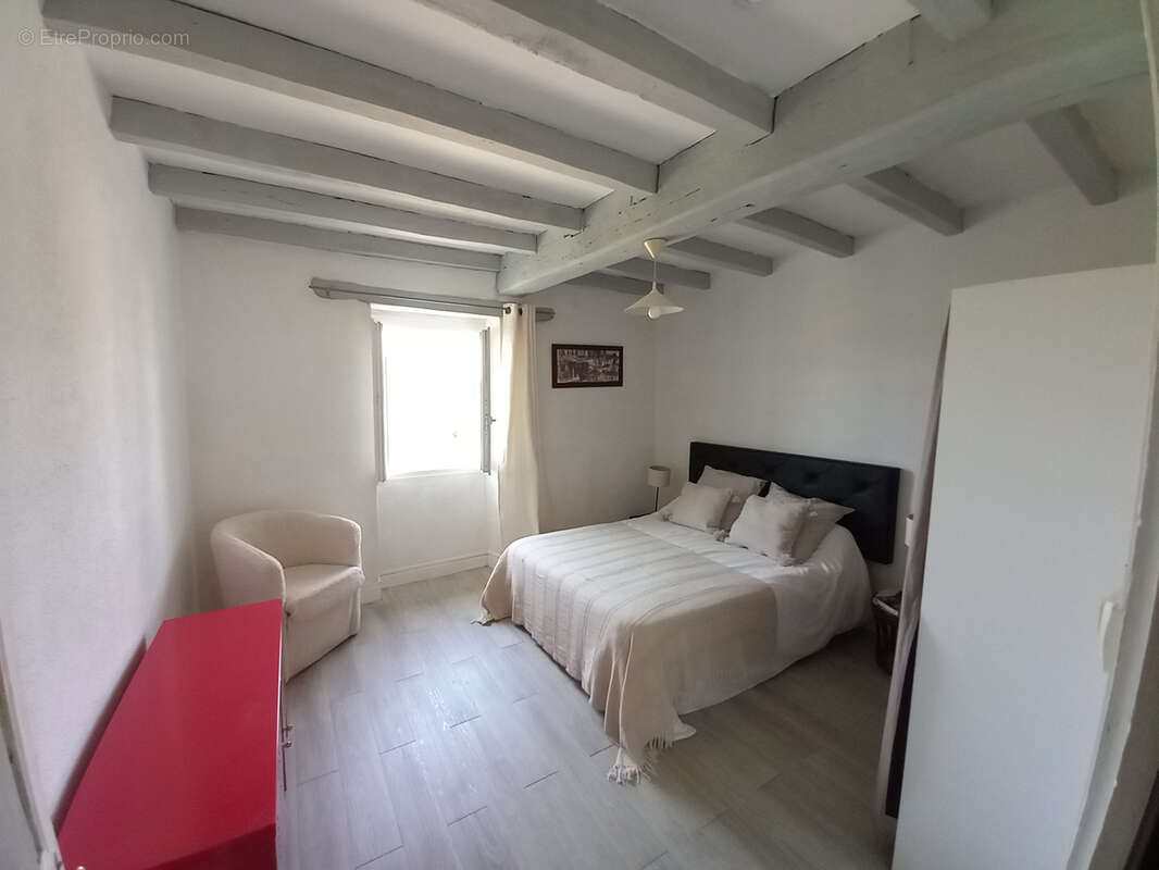 Maison avec 2 logements un T4, unT3 et une dépendance. - photo 12
