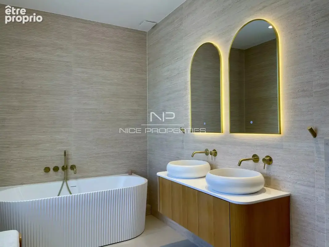 Cannes, appartement sur la Croisette, vue mer et port - photo 22