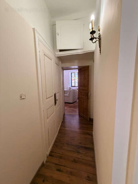 Appartement de charme entièrement rénové au cœur d’Embrun - photo 2