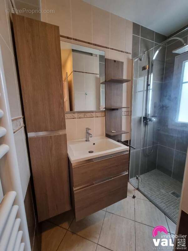 Maison à SAINT-FARGEAU-PONTHIERRY