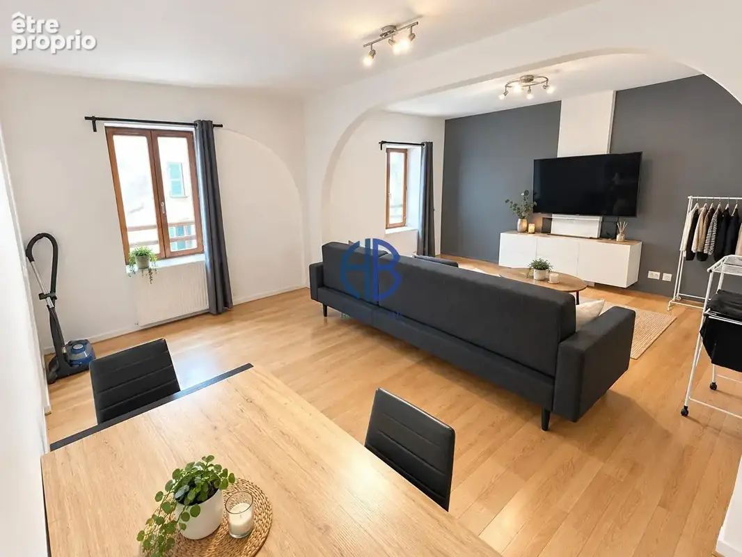 Appartement à LA TOUR-DU-PIN