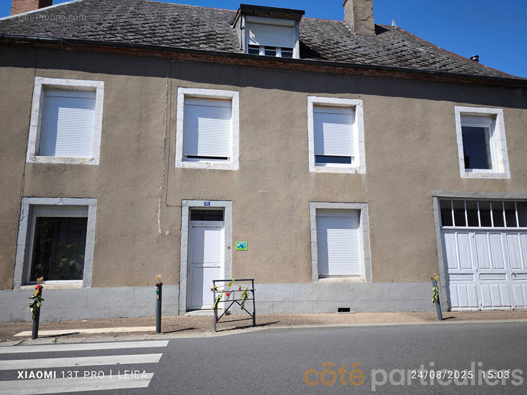 Maison à LIGNIERES