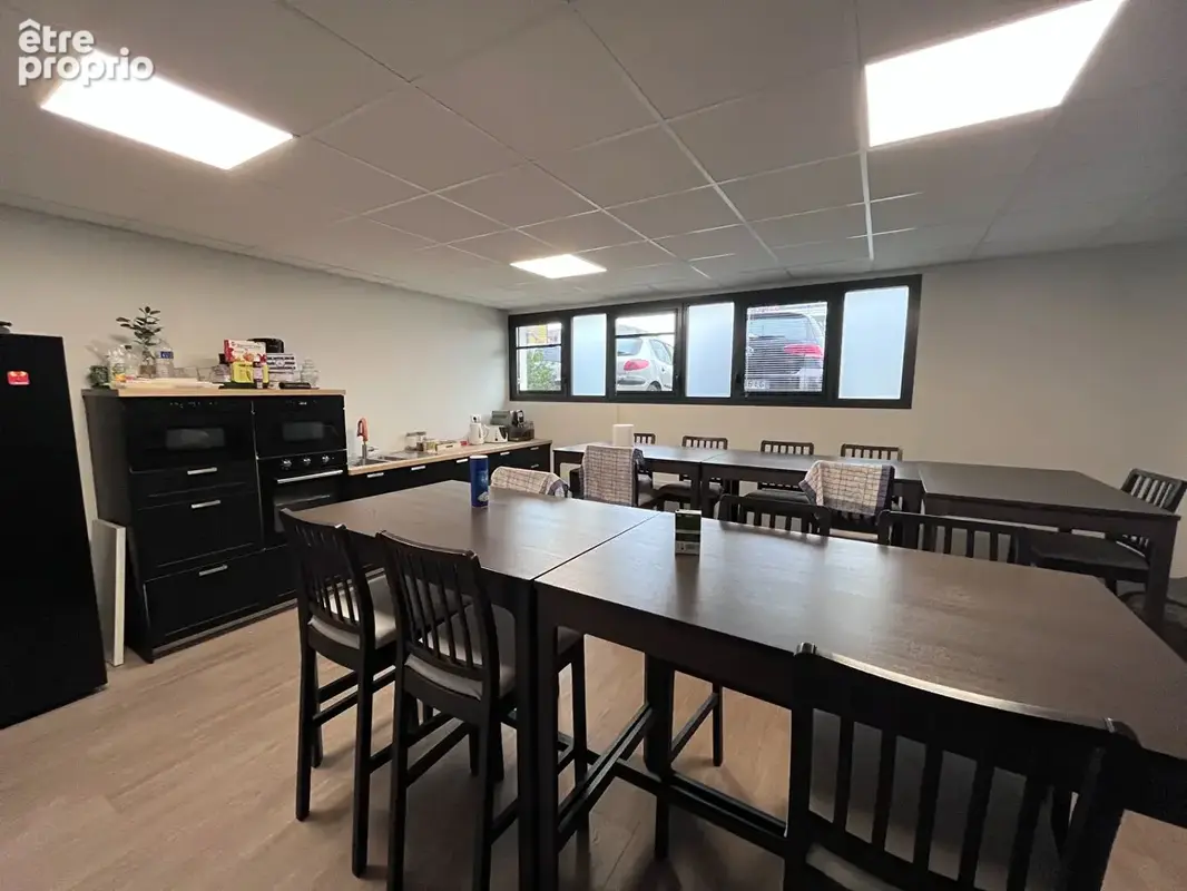A vendre / a louer - brest kergonan - bureaux de 552 m² avec garage - photo 7