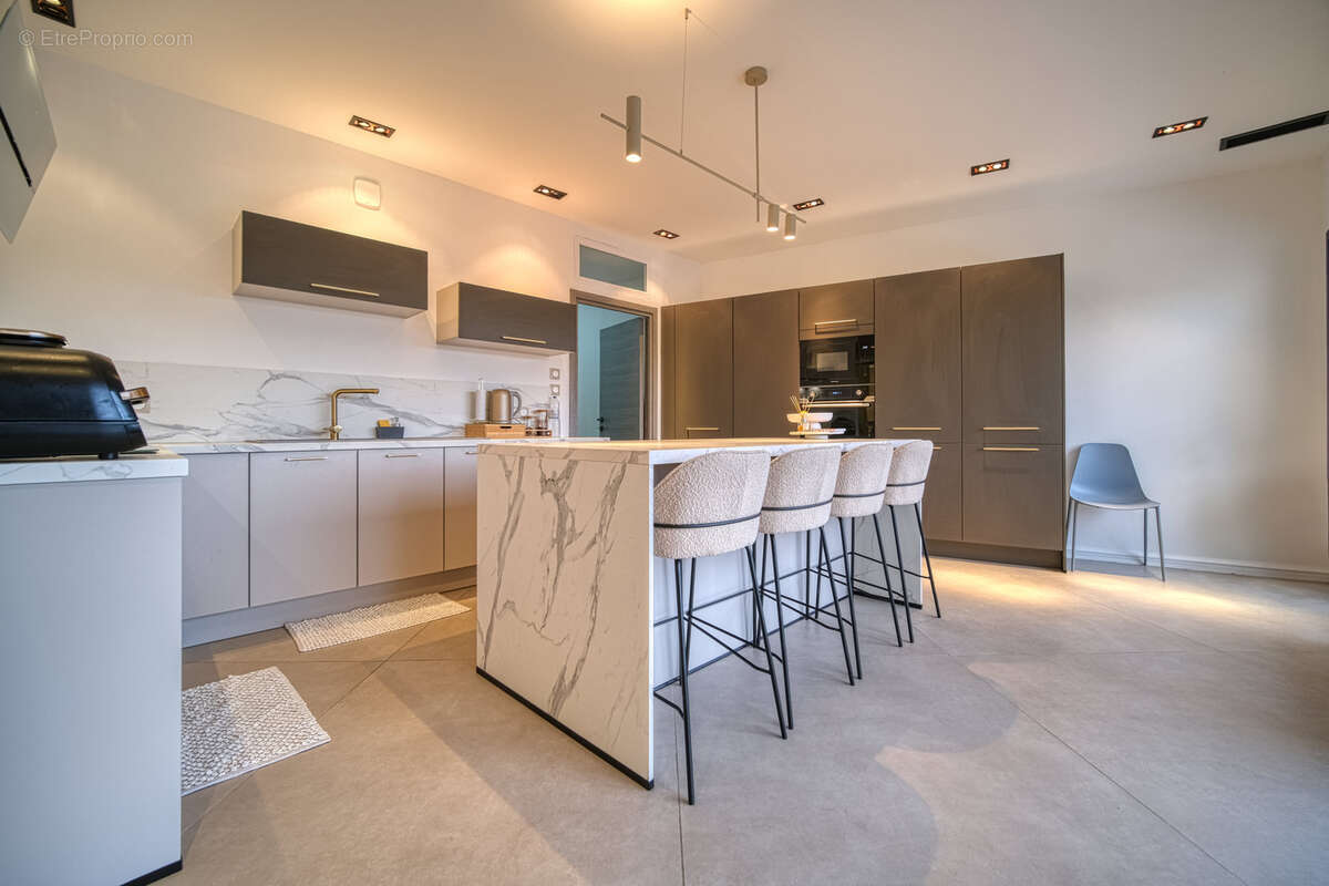 Maison à SAINT-SYMPHORIEN-SOUS-CHOMERAC