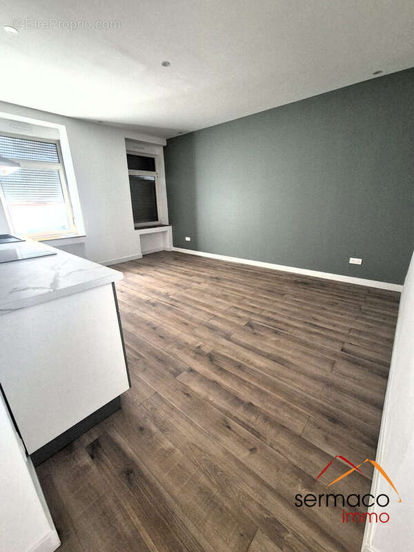 vue pièce de vie - Appartement à SARREGUEMINES