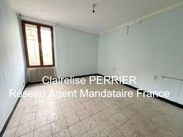 Maison à SALERNES