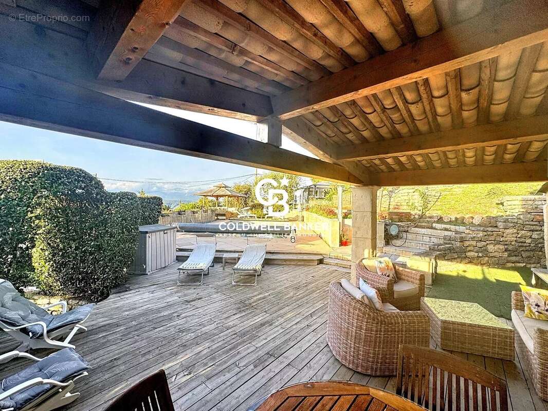 Maison à LES ADRETS-DE-L&#039;ESTEREL