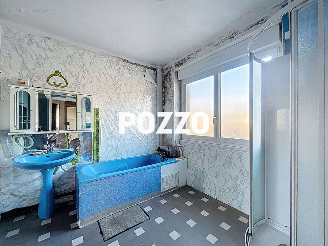 Appartement à SAINT-HILAIRE-DU-HARCOUET