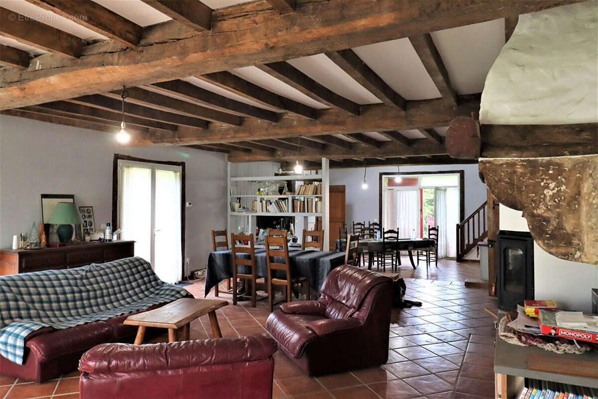 Maison à SAINT-MARTIN-DE-HINX