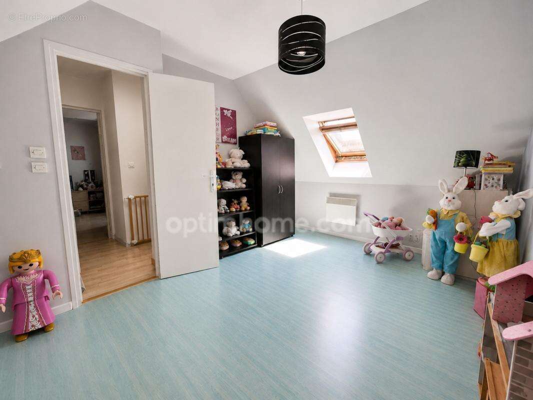 Maison 5 pièces à vendre à Fleury (60) – Jardin de 951 m² et dépendances - photo 10