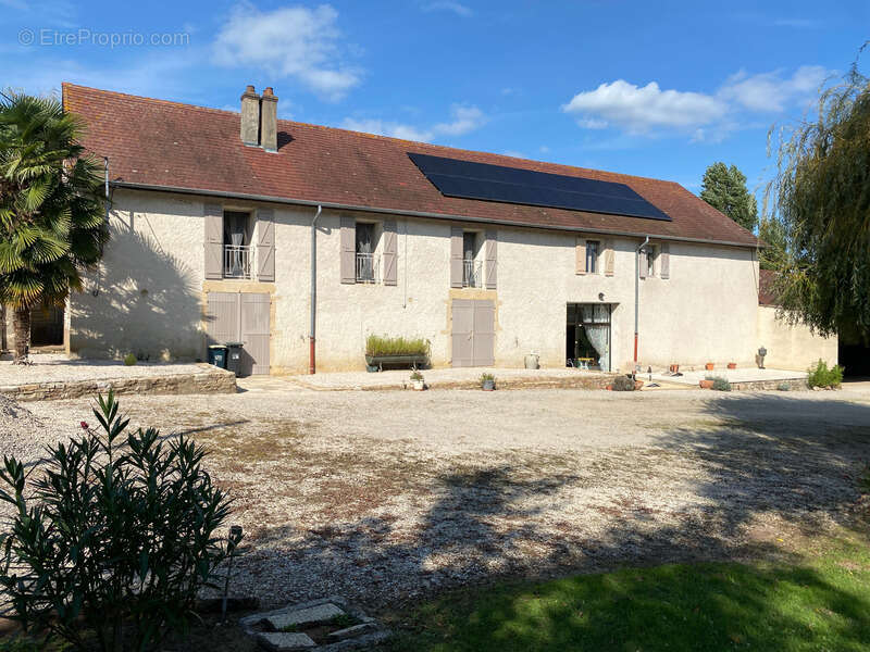Maison à CHATENOY-LE-ROYAL