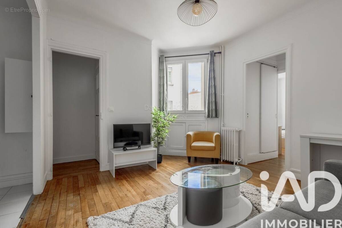 Photo 1 - Appartement à COURBEVOIE