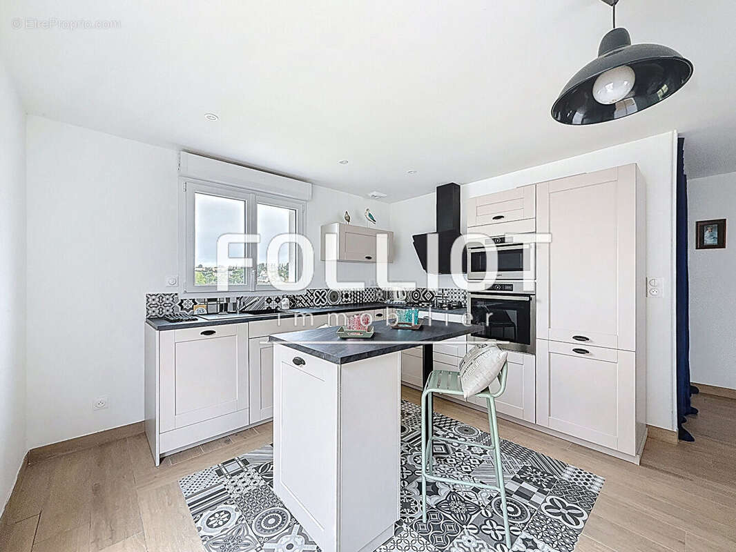 Maison à SAINT-PAIR-SUR-MER