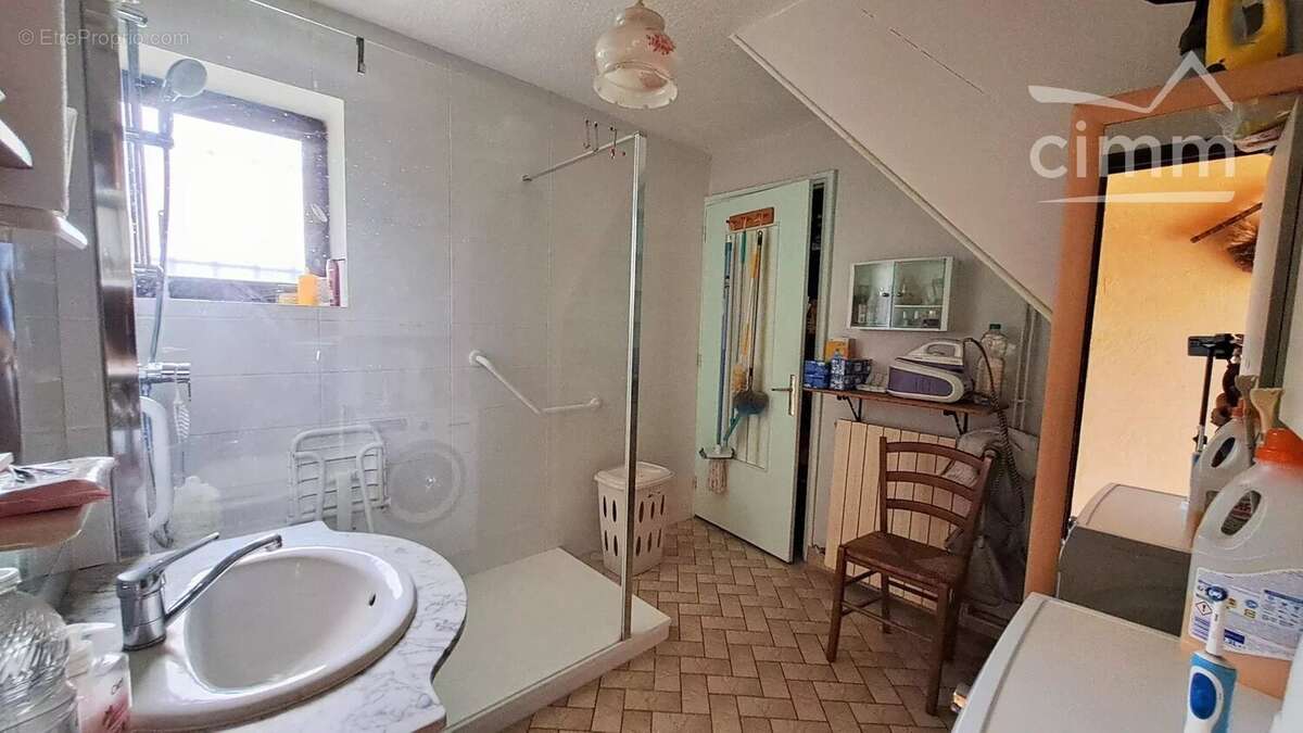 Maison à LA BATIE-MONTGASCON