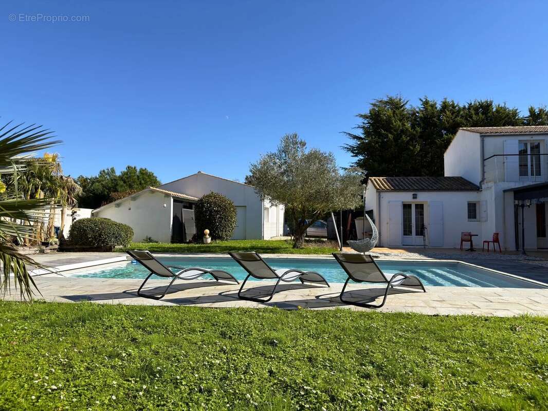 Maison à DOMPIERRE-SUR-MER