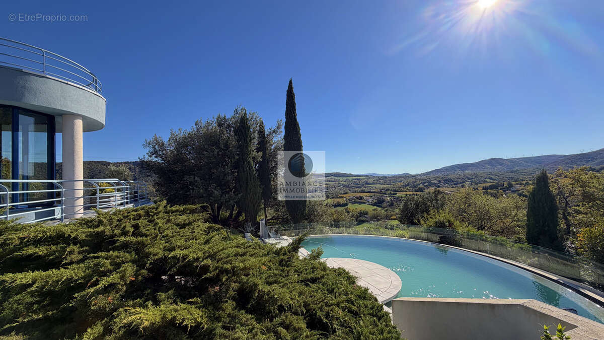 Maison d'architecte avec superbe vue - photo 2