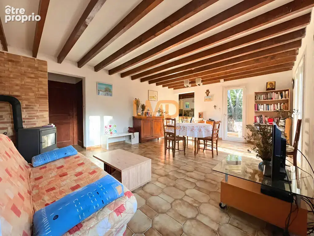 Lorgues – Plain-pied, terrain plat 1 350 m², garage - photo 4