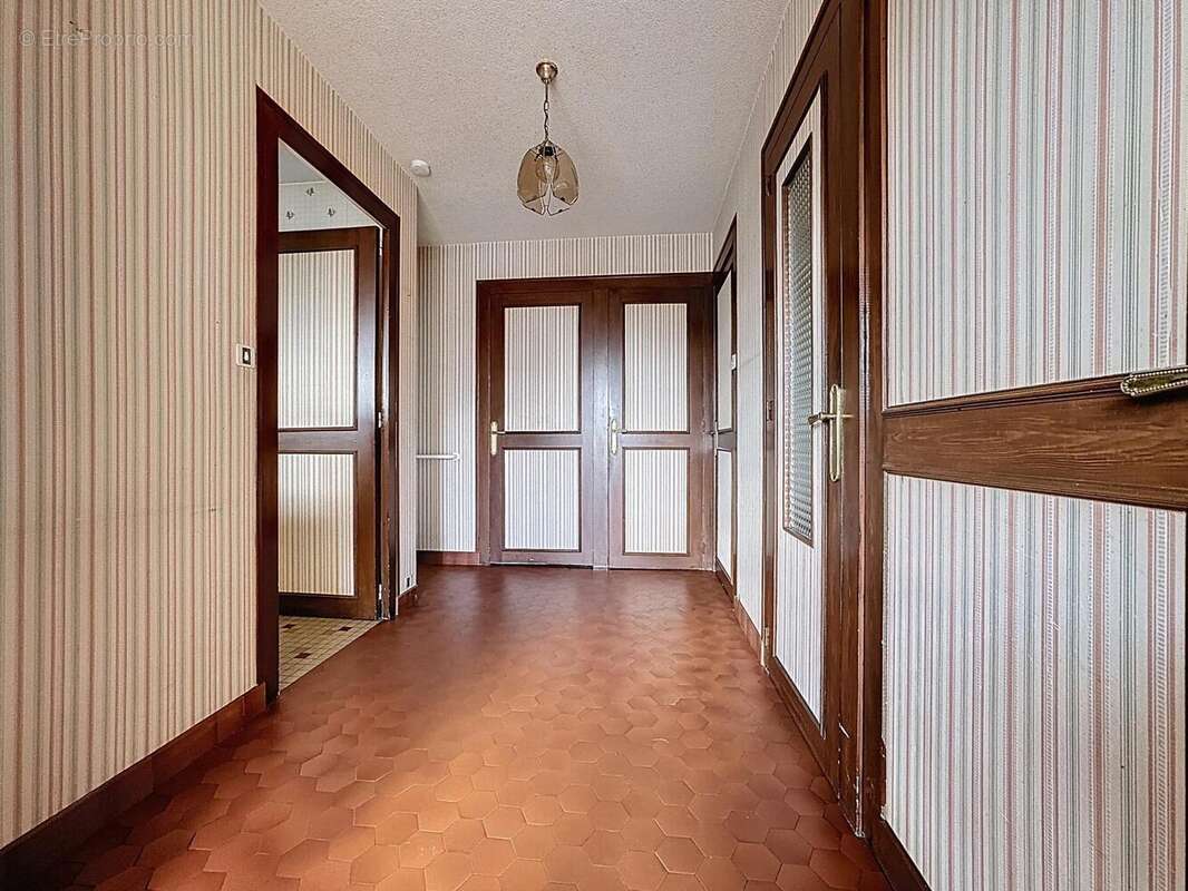 Photo 2 - Maison à LA CHAPELLE-SAINT-LAURENT