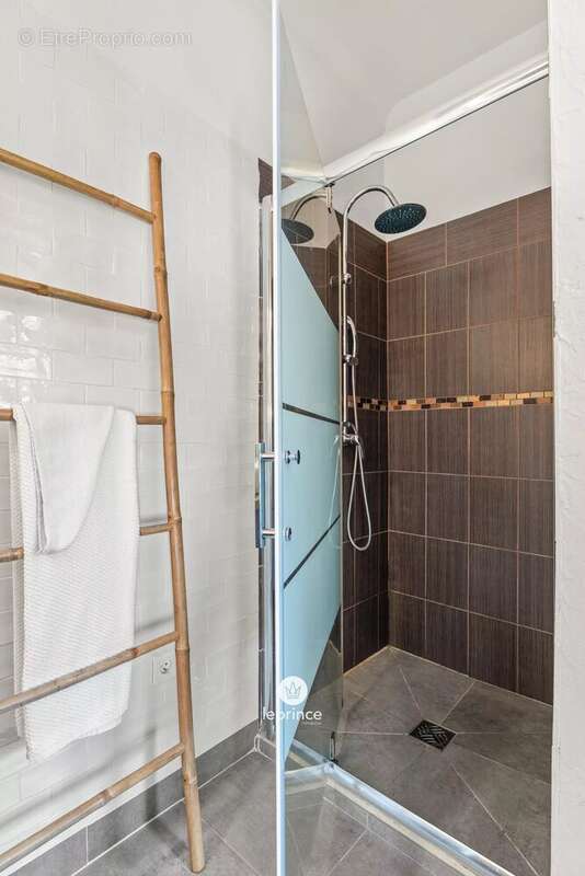 Appartement à VENCE