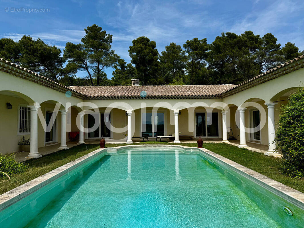 Maison à DRAGUIGNAN