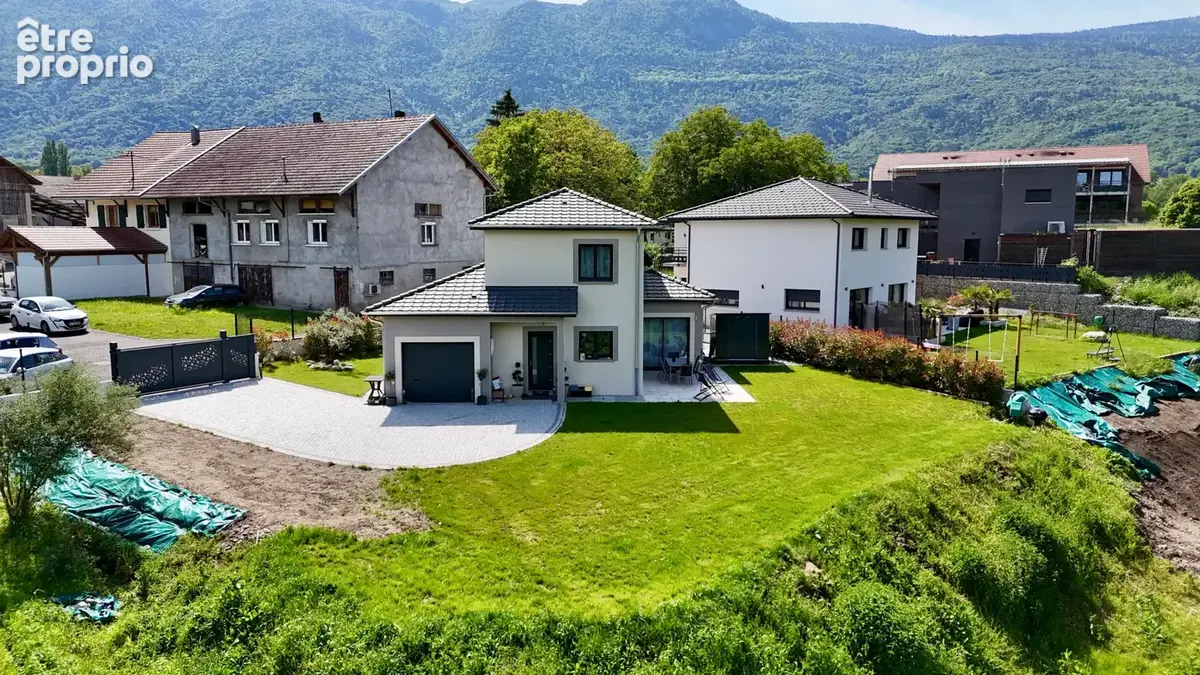 Photo Maison à Farges au prix de 629 000€