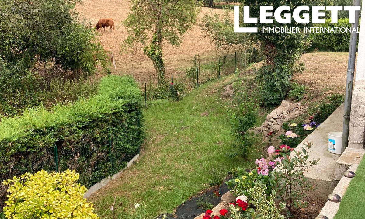 Maison à JUGON-LES-LACS