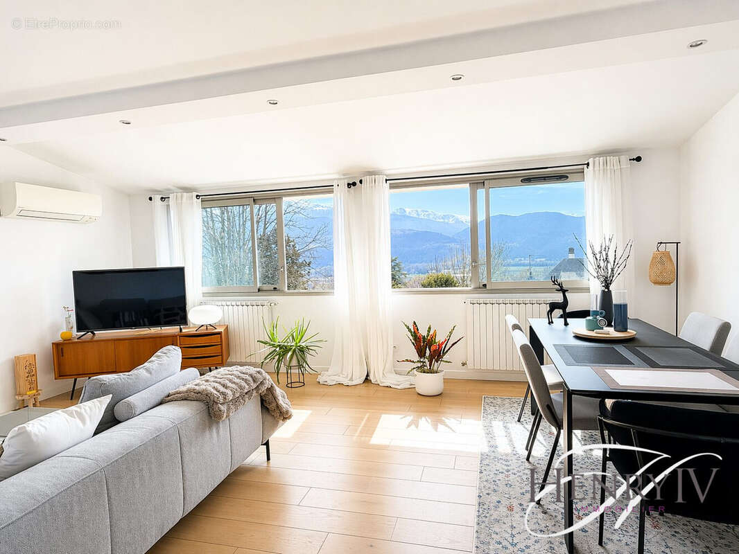 Appartement à CORENC