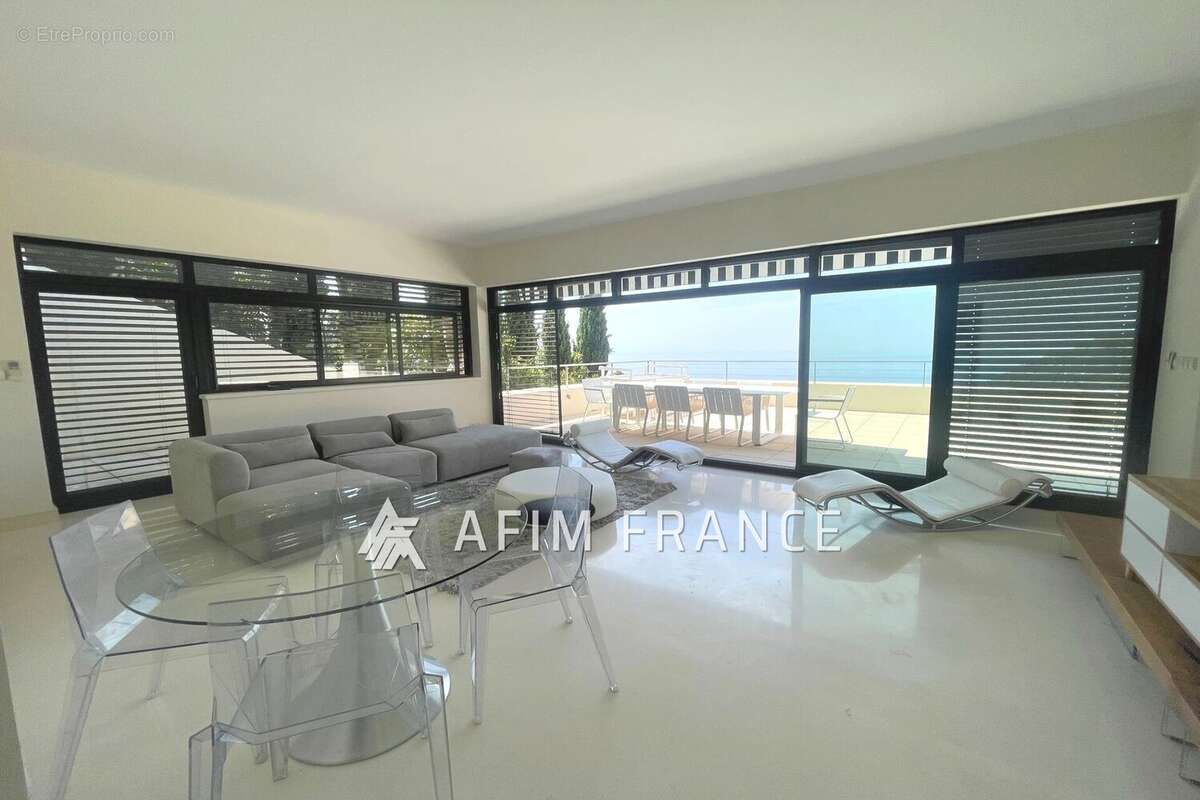 Appartement à EZE