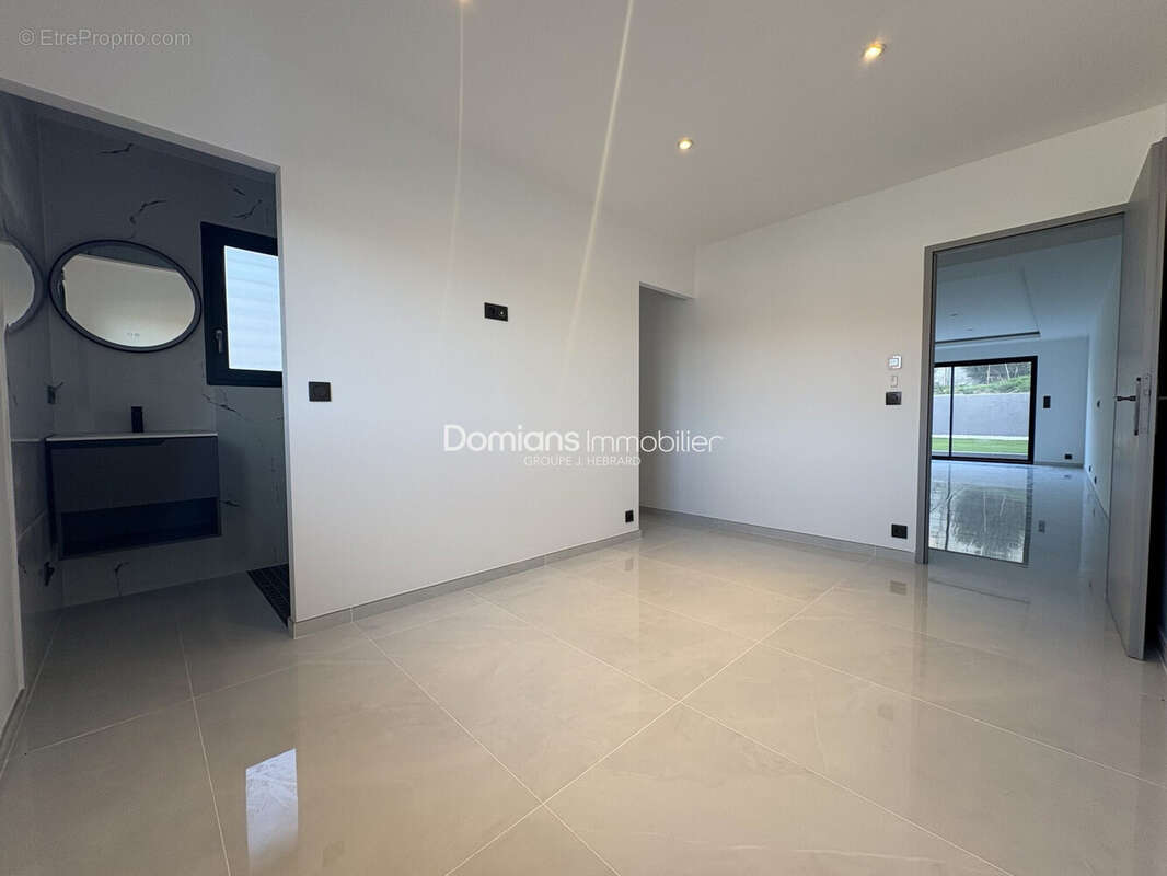 Maison 118 m² à Passa  - photo 4
