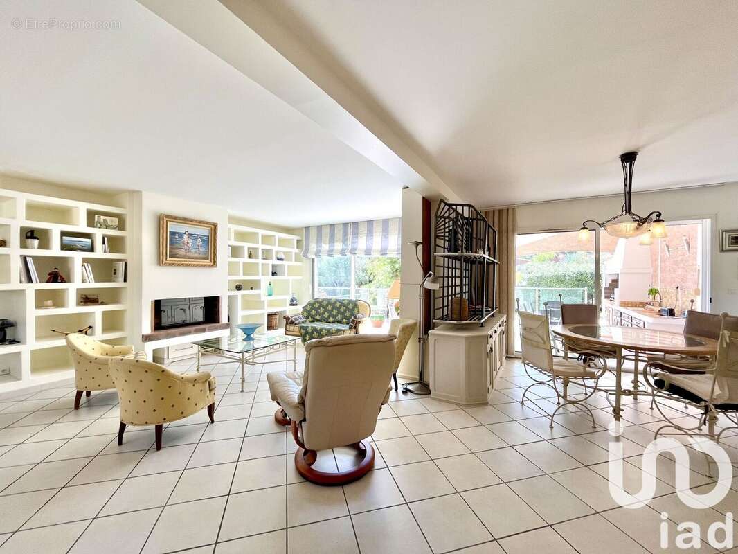 Photo 4 - Maison à ROQUEFORT-DES-CORBIERES