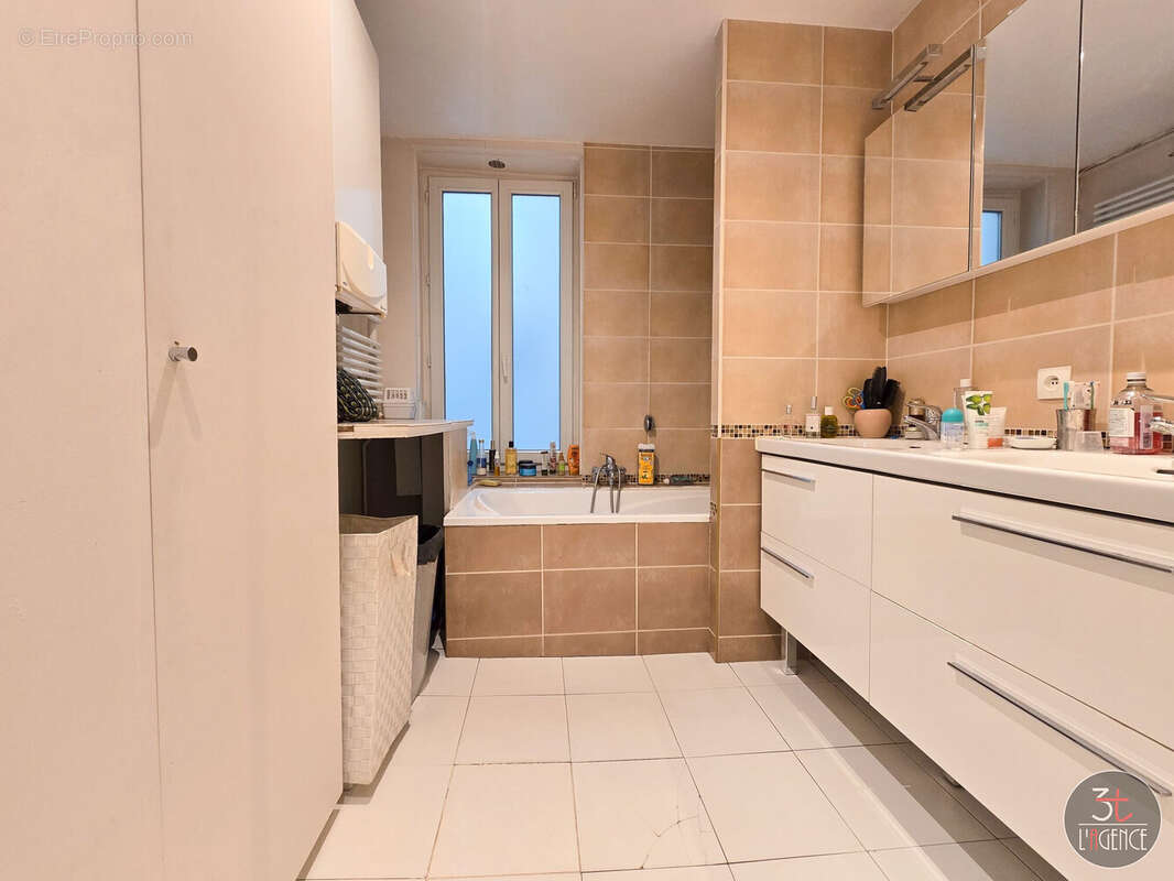 Appartement à FONTENAY-SOUS-BOIS