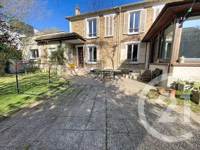 Maison à MELUN