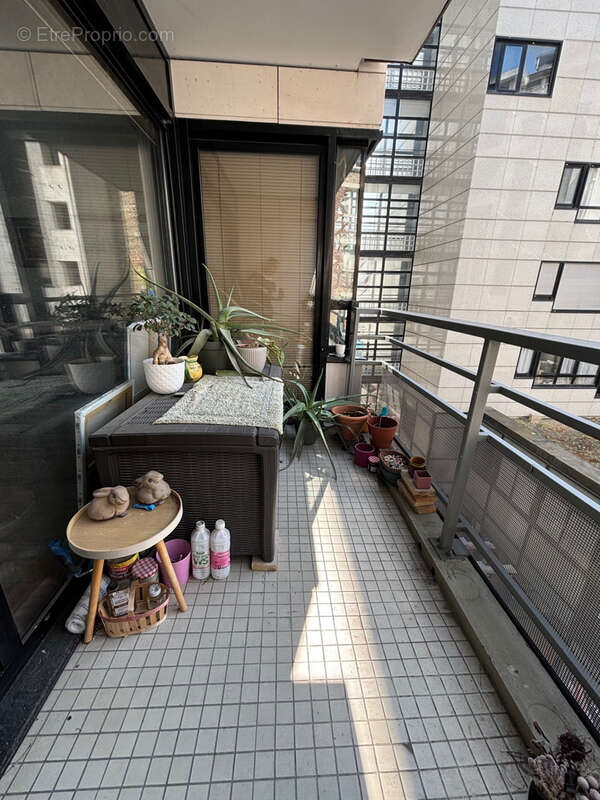 Superbe F4 au cœur d’Enghien-les-Bains avec loggia et parking - photo 6