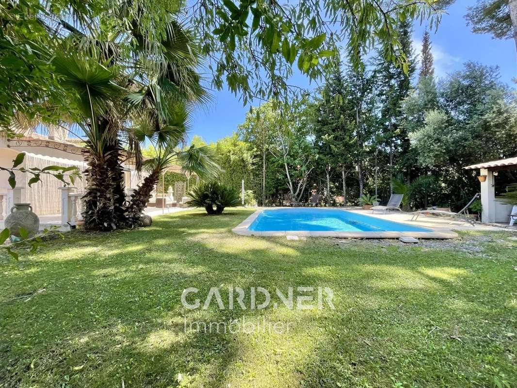 Maison à MARSEILLE-11E