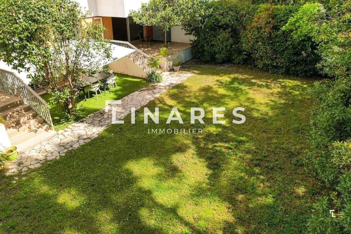 Appartement à MARSEILLE-9E
