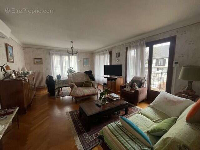 Maison à LE BLANC-MESNIL