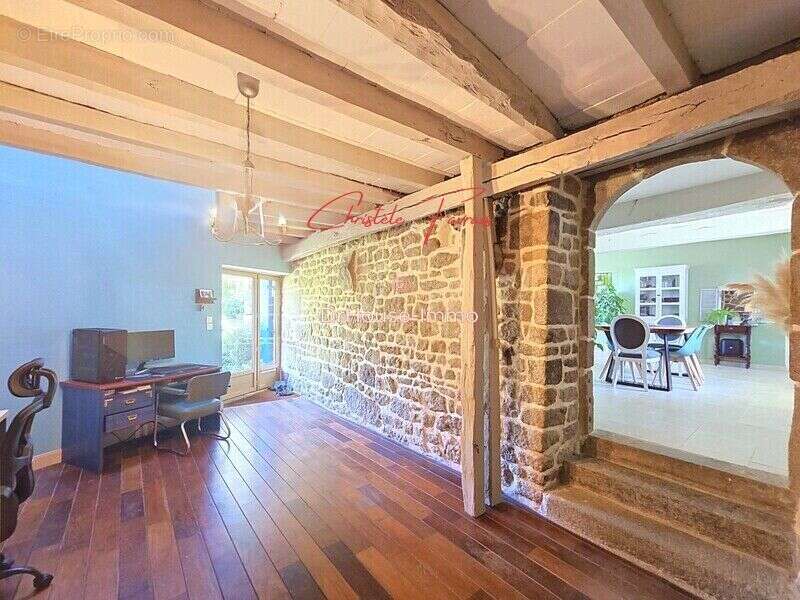 Maison 155 m² à Louvigne-Du-Desert  - photo 5