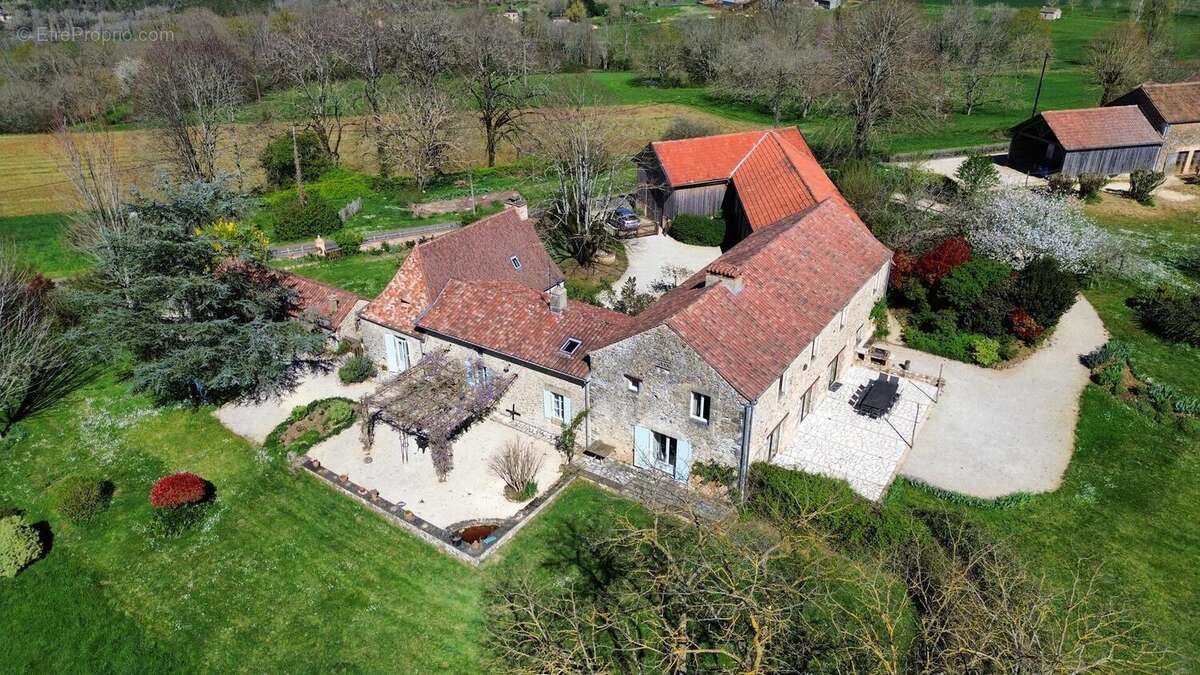 djifly202504011551564001743515615620photooptimized - Maison à CARVES