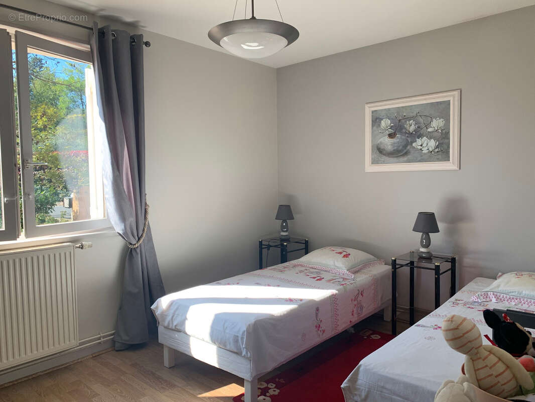 Maison à CHARBONNIERES-LES-BAINS