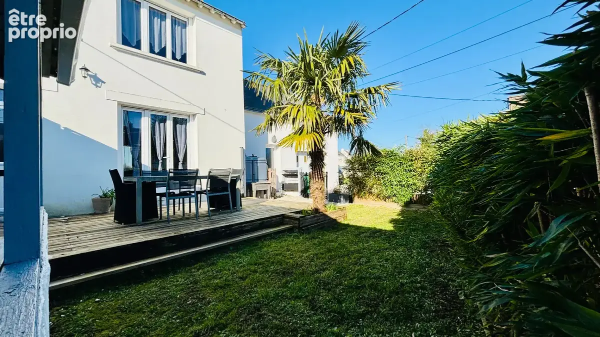 Maison à LA CHAPELLE-DES-MARAIS