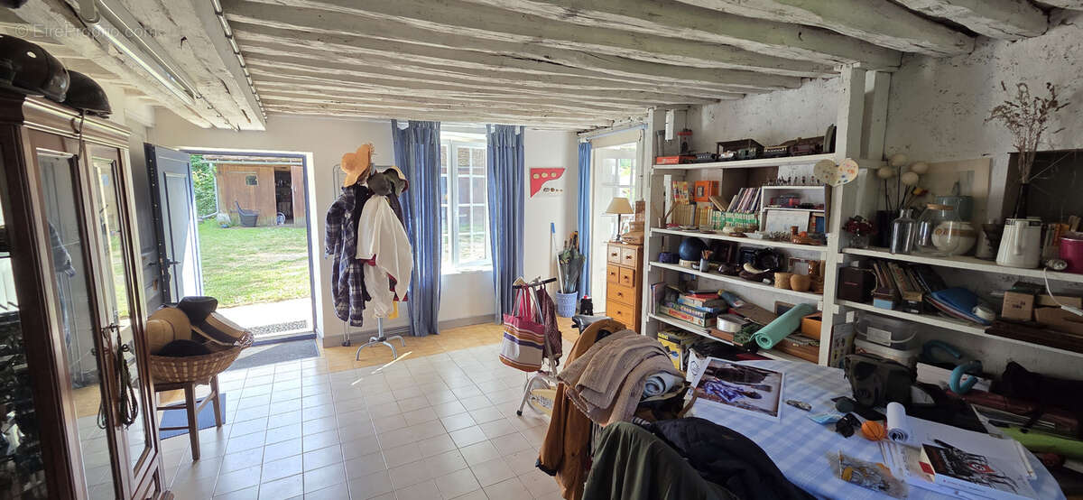 Maison à MENOU