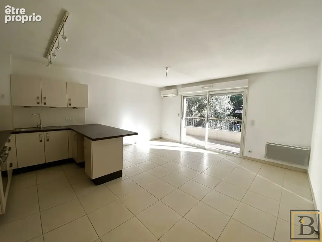 Avis aux investisseurs, beau 2 p 44 m2 avec terrasse de 16 m2 dans résidence récente - photo 5