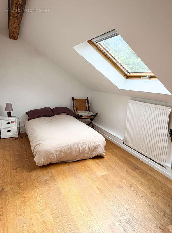 Maison à COLLONGES-SOUS-SALEVE