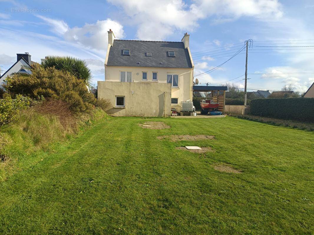 Maison à PLOUGUERNEAU