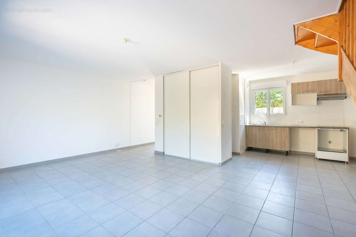 Maison de 78 m2 - 3 chambres - proche ecole et toutes commodites - photo 5
